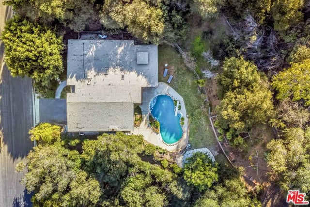 2436 Arbutus Drive, Los Angeles, CA 90049 — photo 24 of 45