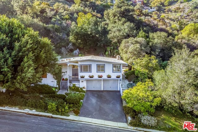 2436 Arbutus Drive, Los Angeles, CA 90049 — photo 28 of 45