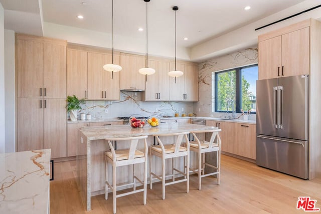 11655 Missouri Avenue, Los Angeles, CA 90025 — photo 11 of 45