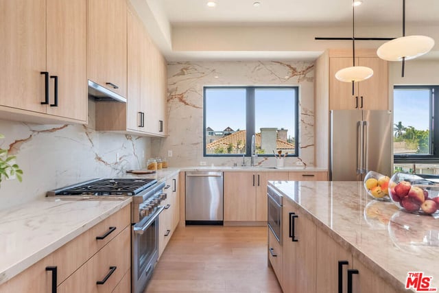 11655 Missouri Avenue, Los Angeles, CA 90025 — photo 13 of 45