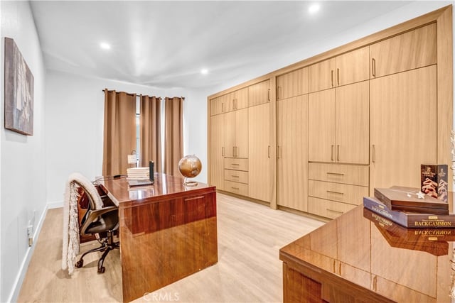 17914 Magnolia Boulevard 210, Encino, CA 91316 — photo 21 of 27