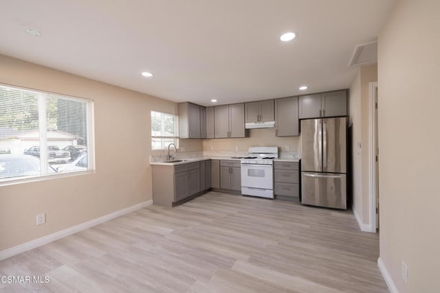 2345 Bryson Place, Simi Valley, CA 93065 — photo 14 of 38