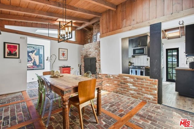 1551 N Beverly Glen Boulevard, Los Angeles, CA 90077 — photo 13 of 41
