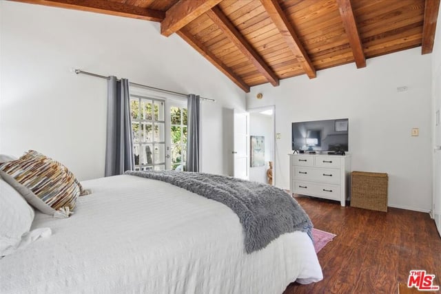 1551 N Beverly Glen Boulevard, Los Angeles, CA 90077 — photo 23 of 41