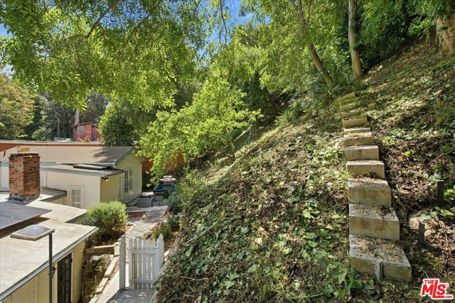 1551 N Beverly Glen Boulevard, Los Angeles, CA 90077 — photo 36 of 41
