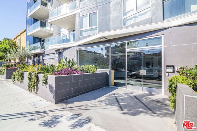 105 S Mariposa Avenue 204, Los Angeles, CA 90004 — photo 44 of 47