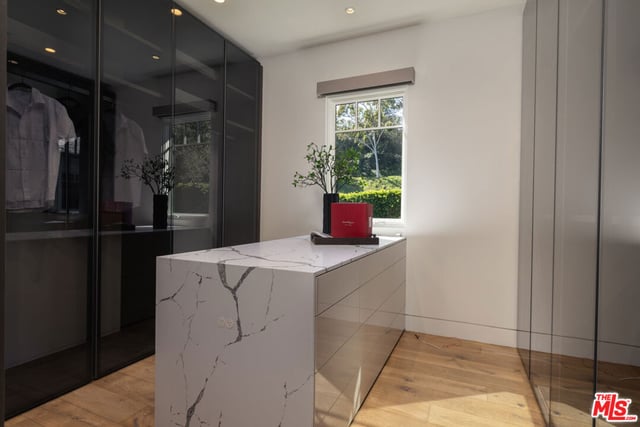1722 San Remo Drive, Pacific Palisades, CA 90272 — photo 19 of 36