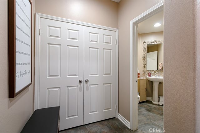 29315 Sequoia, Canyon Country, CA 91387 — photo 17 of 28
