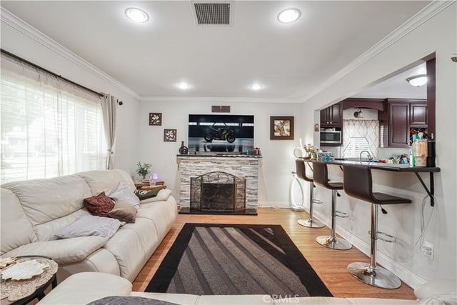 568 South Street, Glendale, CA 91202 — photo 10 of 25