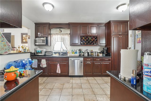 568 South Street, Glendale, CA 91202 — photo 14 of 25