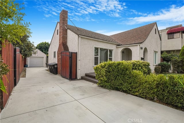 568 South Street, Glendale, CA 91202 — photo 8 of 25