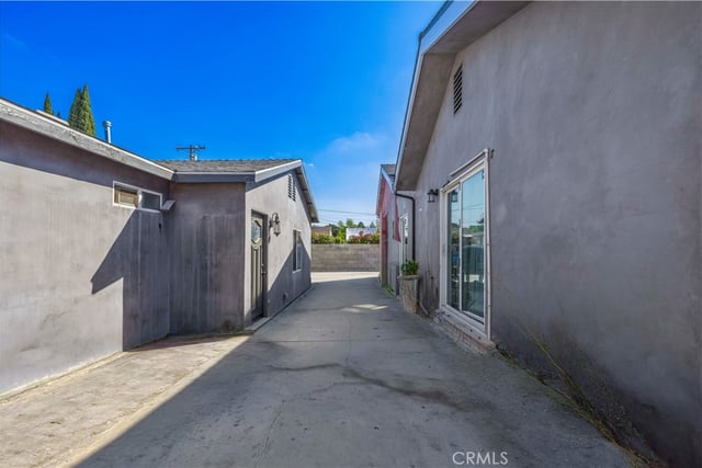 14143 Terra Bella, Pacoima, CA 91331 — photo 21 of 23