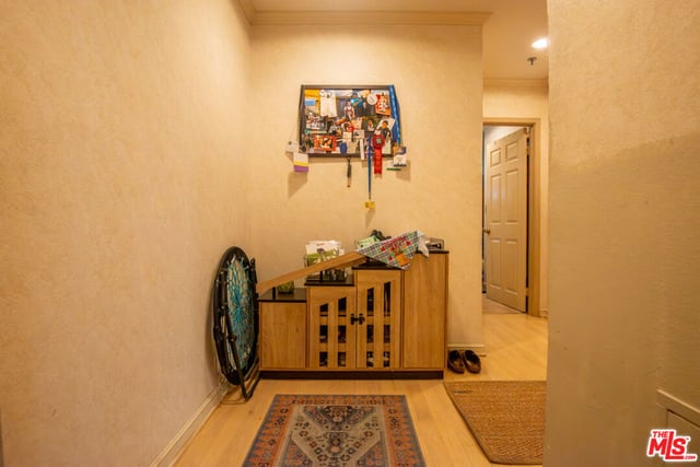 1040 4th Street 107, Santa Monica, CA 90403 — photo 2 of 4