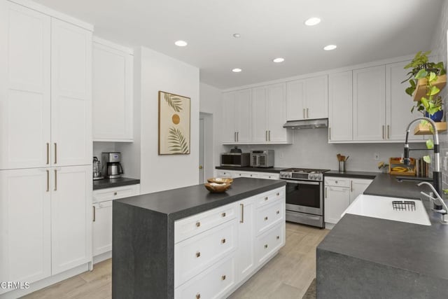 4712 Templeton Street, Ventura, CA 93003 — photo 18 of 51