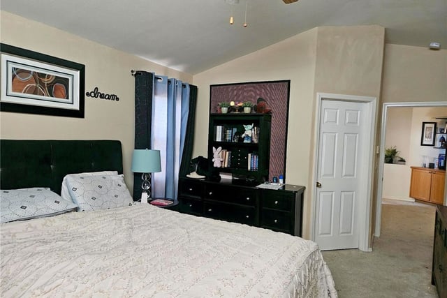 6044 Catalina, Palmdale, CA 93552 — photo 11 of 23