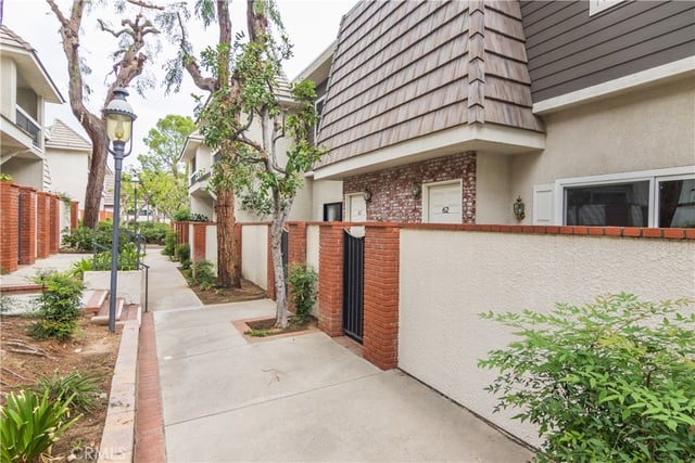 10201 Mason 62, Chatsworth, CA 91311 — photo 4 of 23
