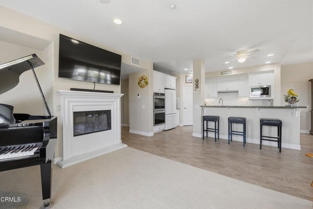 1531 Windshore Way, Oxnard, CA 93035 — photo 4 of 34
