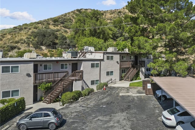 17847 Beneda Lane 10, Canyon Country, CA 91351 — photo 33 of 34