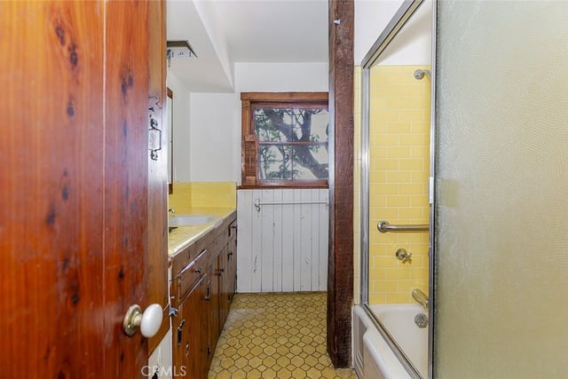 3852 Eureka Drive, Studio City, CA 91604 — photo 23 of 40