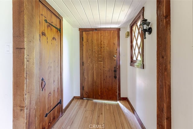 3852 Eureka Drive, Studio City, CA 91604 — photo 32 of 40