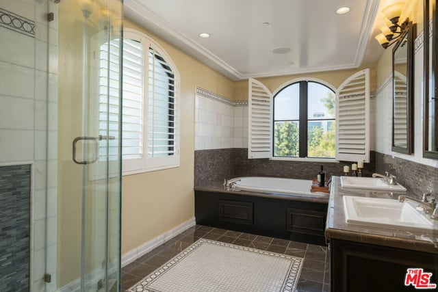 155 Cordova Street 501, Pasadena, CA 91105 — photo 11 of 29