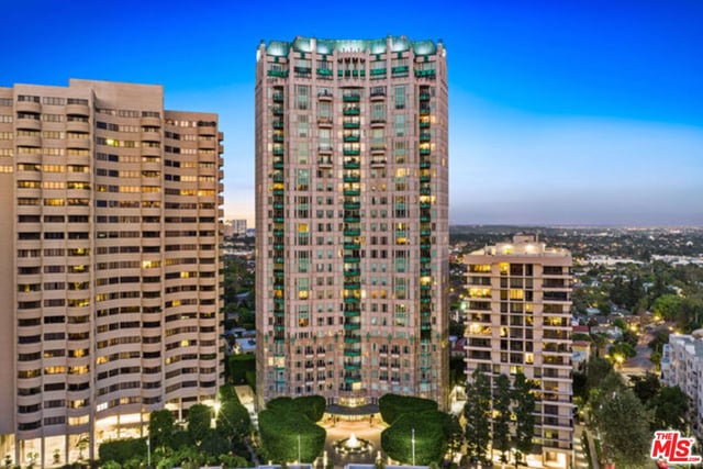 10580 Wilshire Boulevard 2, Los Angeles, CA 90024 — photo 22 of 31