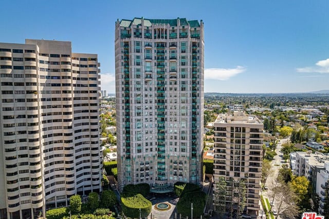 10580 Wilshire Boulevard 2, Los Angeles, CA 90024 — photo 23 of 31