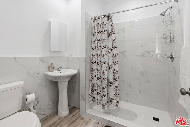 1801 W 43rd Street, Los Angeles, CA 90062 — photo 11 of 32