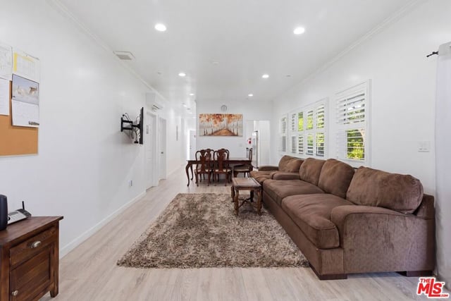 1801 W 43rd Street, Los Angeles, CA 90062 — photo 4 of 32