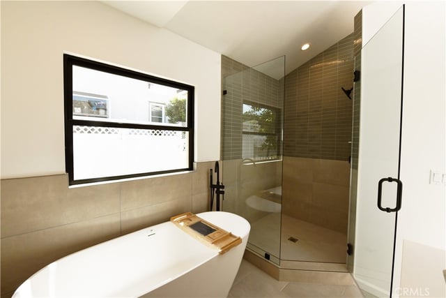 292 Granada, Long Beach, CA 90803 — photo 12 of 20