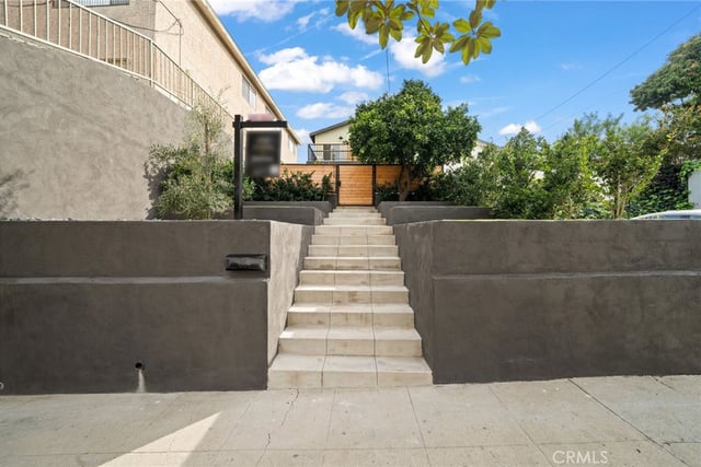 739 W 2nd, San Pedro, CA 90731 — photo 11 of 25