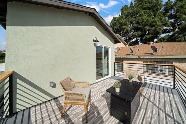 739 W 2nd, San Pedro, CA 90731 — photo 2 of 25
