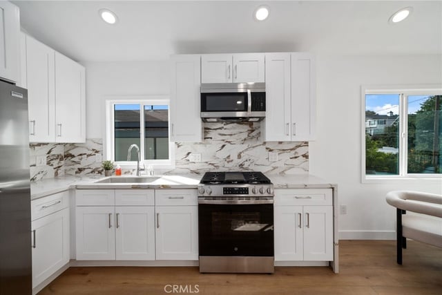 739 W 2nd, San Pedro, CA 90731 — photo 5 of 25