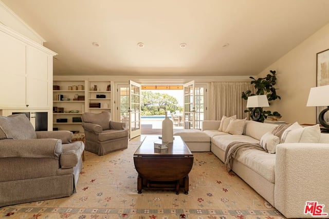 1615 Stradella Road, Los Angeles, CA 90077 — photo 13 of 27