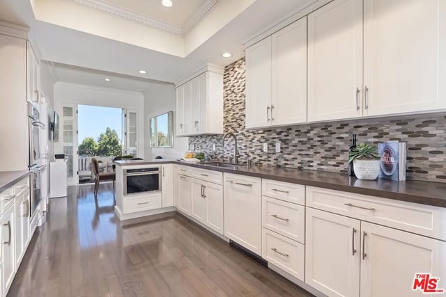 10112 EMPYREAN Way 204, Los Angeles, CA 90067 — photo 13 of 33