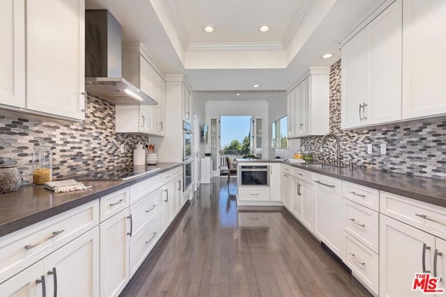 10112 EMPYREAN Way 204, Los Angeles, CA 90067 — photo 15 of 33