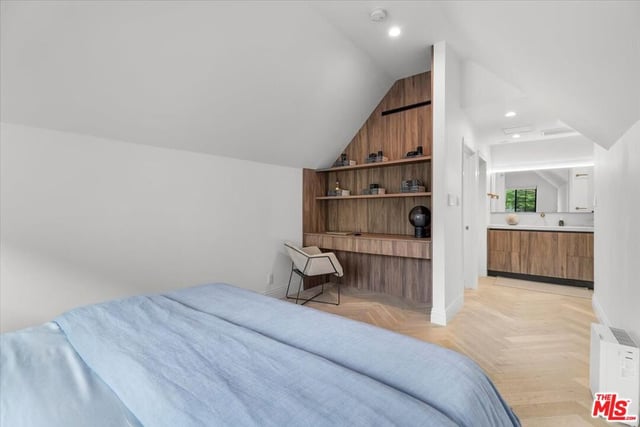 161 S Laurel Avenue, Los Angeles, CA 90048 — photo 10 of 27