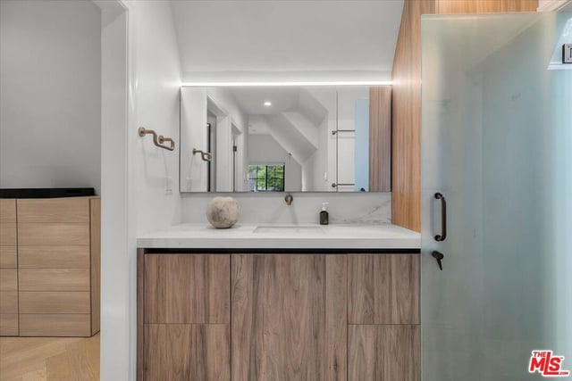 161 S Laurel Avenue, Los Angeles, CA 90048 — photo 12 of 27