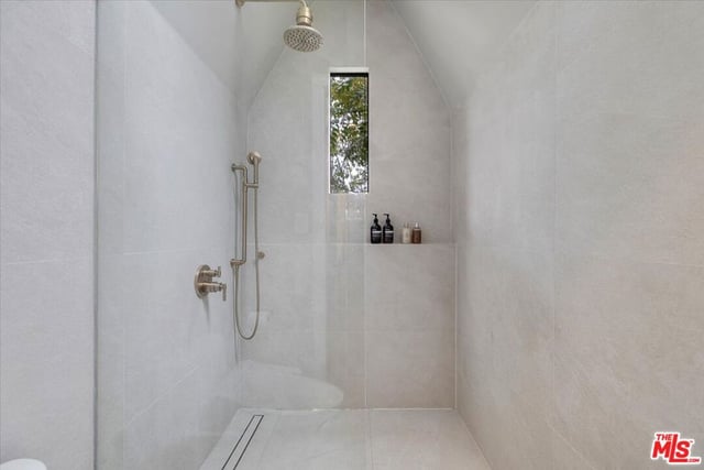 161 S Laurel Avenue, Los Angeles, CA 90048 — photo 14 of 27