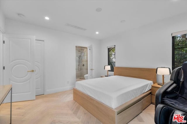 161 S Laurel Avenue, Los Angeles, CA 90048 — photo 16 of 27