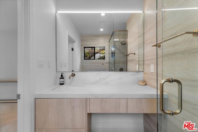 161 S Laurel Avenue, Los Angeles, CA 90048 — photo 17 of 27