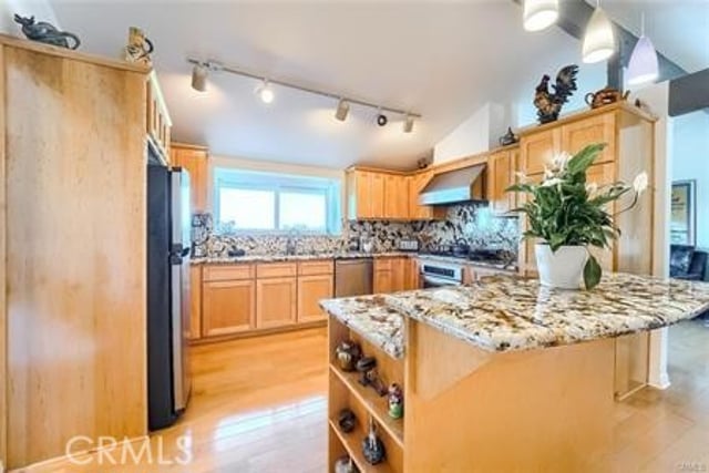 21651 Yucatan Avenue, Woodland Hills, CA 91364 — photo 13 of 41