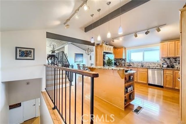 21651 Yucatan Avenue, Woodland Hills, CA 91364 — photo 15 of 41