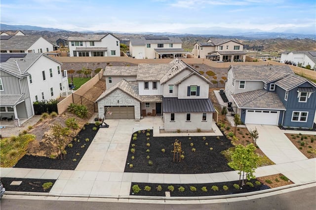 30012 Chestnut Lane, Castaic, CA 91384 — photo 3 of 50