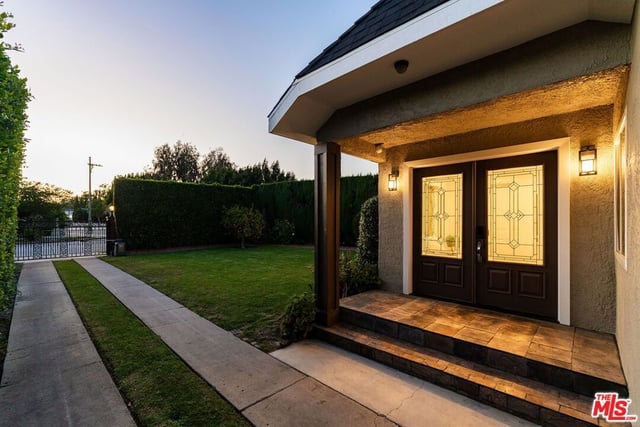 1026 S Windsor Boulevard, Los Angeles, CA 90019 — photo 63 of 75