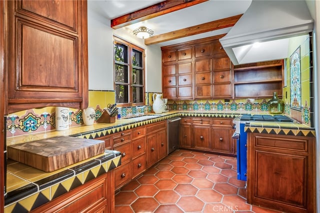 1 Peppertree Drive, Rancho Palos Verdes, CA 90275 — photo 9 of 46