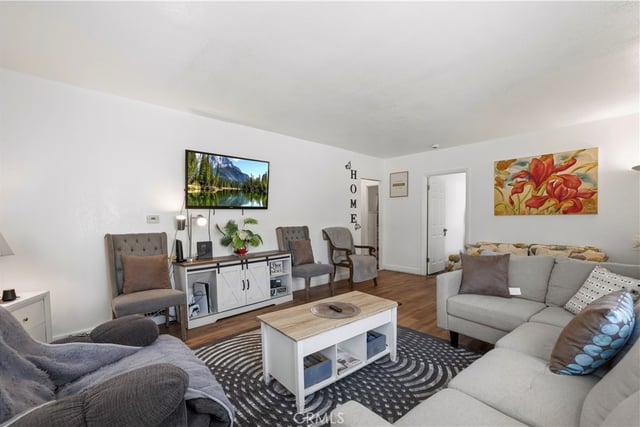 1534 E Broadway, Glendale, CA 91205 — photo 5 of 19