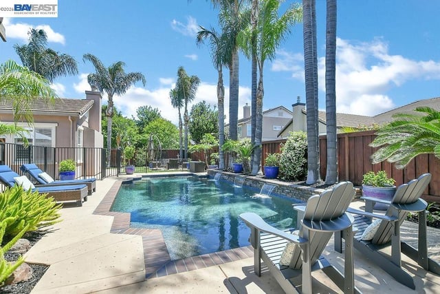 1660 Albani Pl, Brentwood, CA 94513 — photo 3 of 47