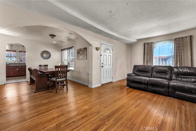 1617 W 80th Street, Los Angeles, CA 90047 — photo 11 of 25