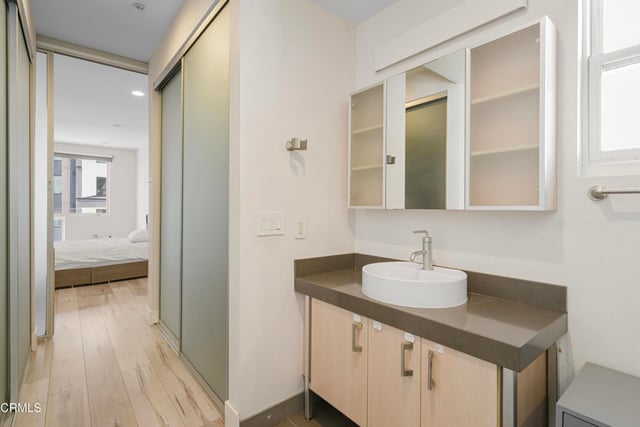 1234 Wilshire Boulevard 330, Los Angeles, CA 90017 — photo 15 of 27